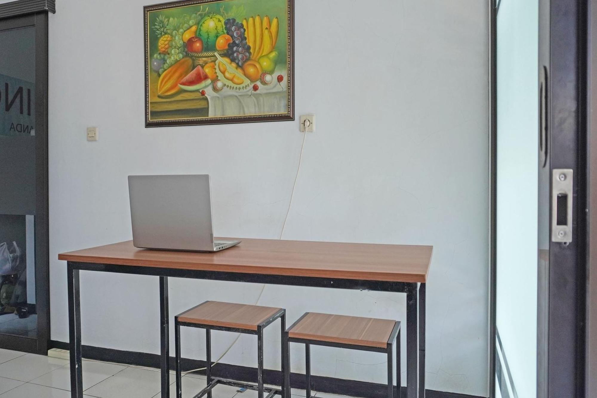 Oyo 91762 Green Home Stay Syariah Purwakarta Luaran gambar