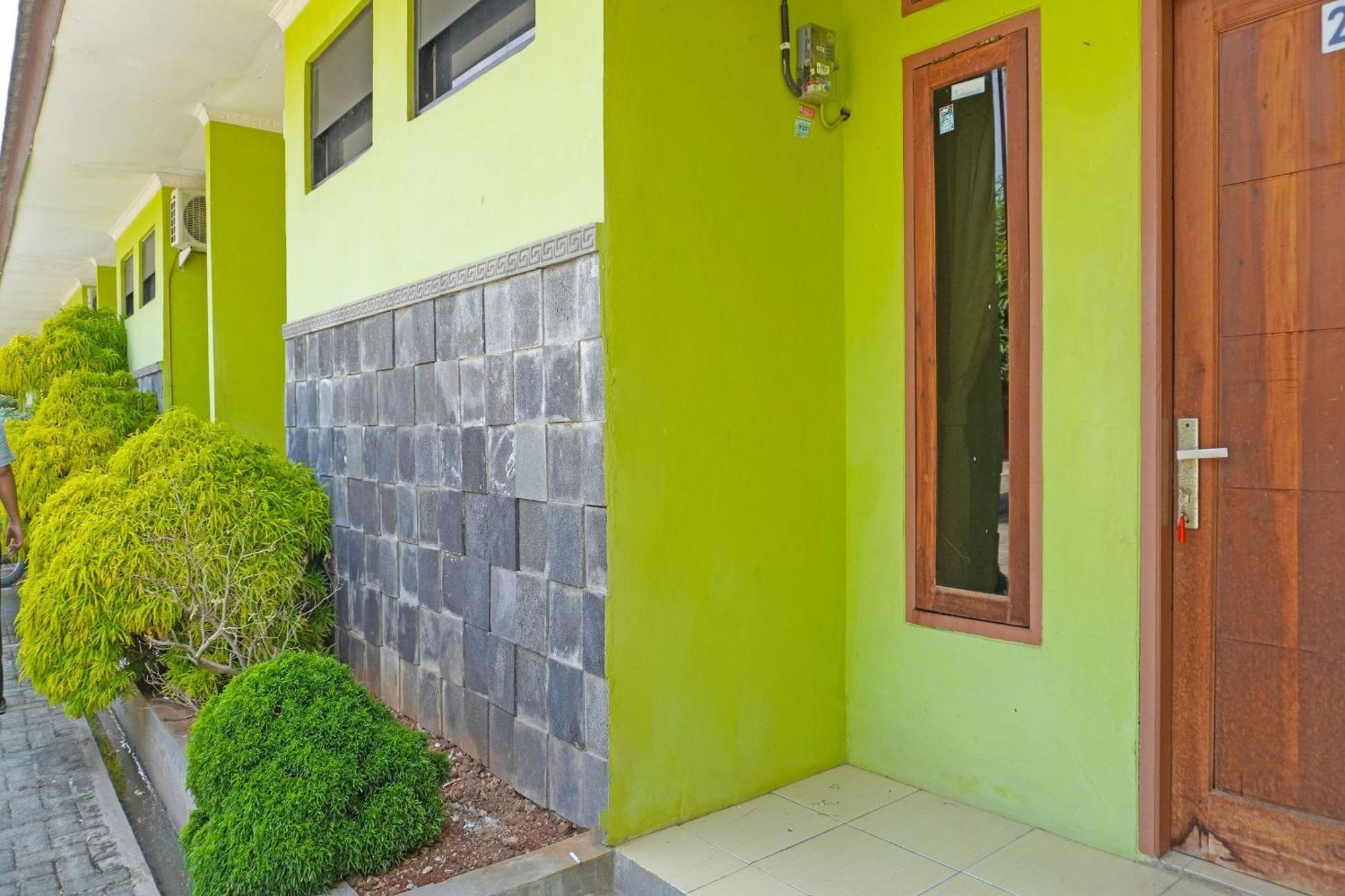 Oyo 91762 Green Home Stay Syariah Purwakarta Luaran gambar