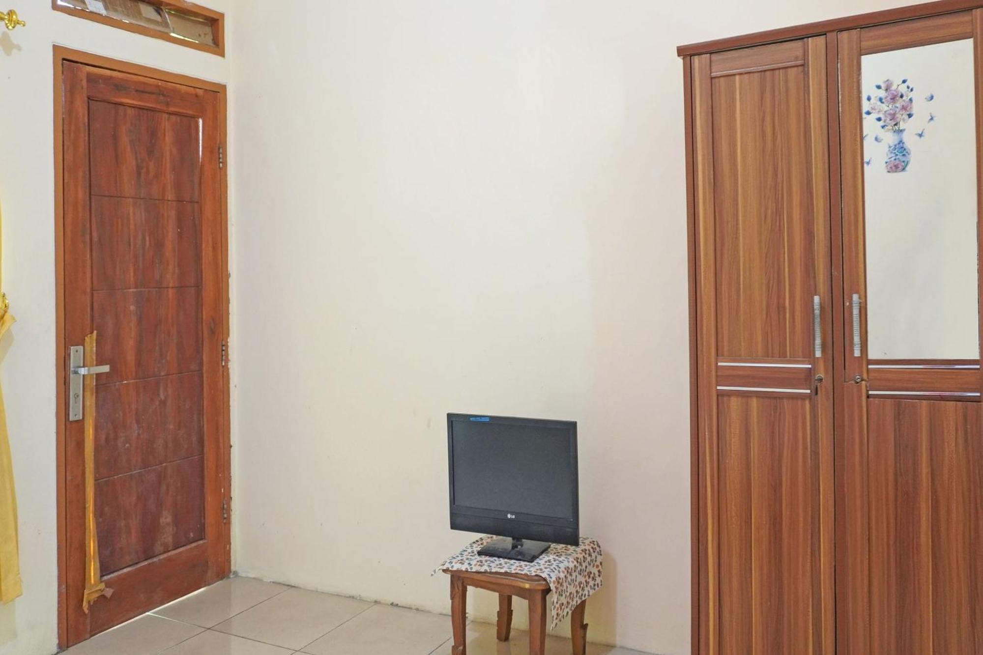 Oyo 91762 Green Home Stay Syariah Purwakarta Luaran gambar