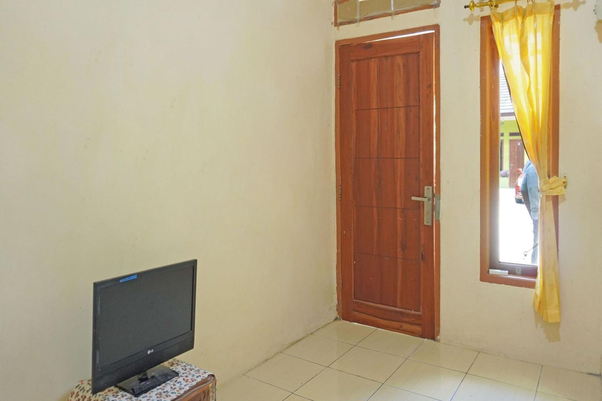Oyo 91762 Green Home Stay Syariah Purwakarta Luaran gambar